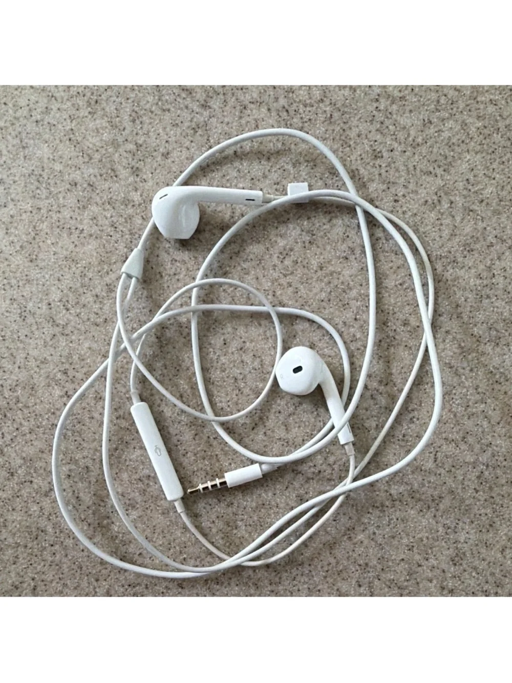 Original OEM Apple iPhone 3.5mm Wired Headset Ear Pods Headphones MD827LL/A,
